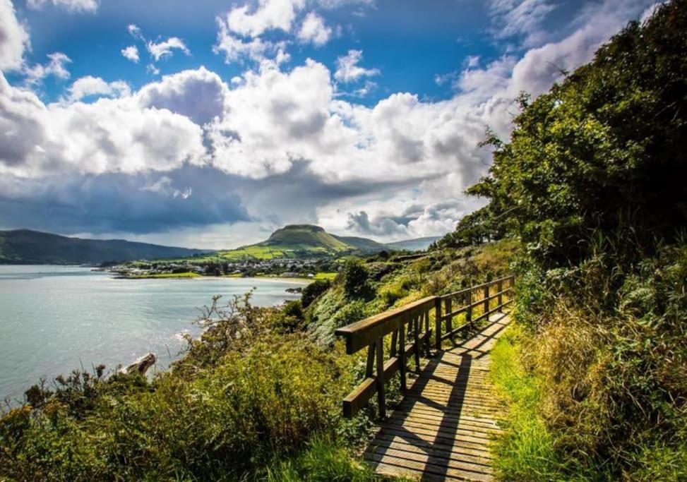 Cushendall Stables エクステリア 写真