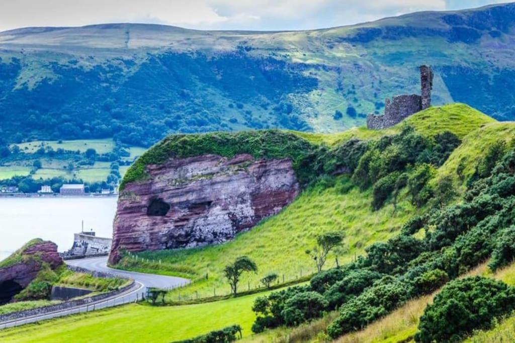 Cushendall Stables エクステリア 写真